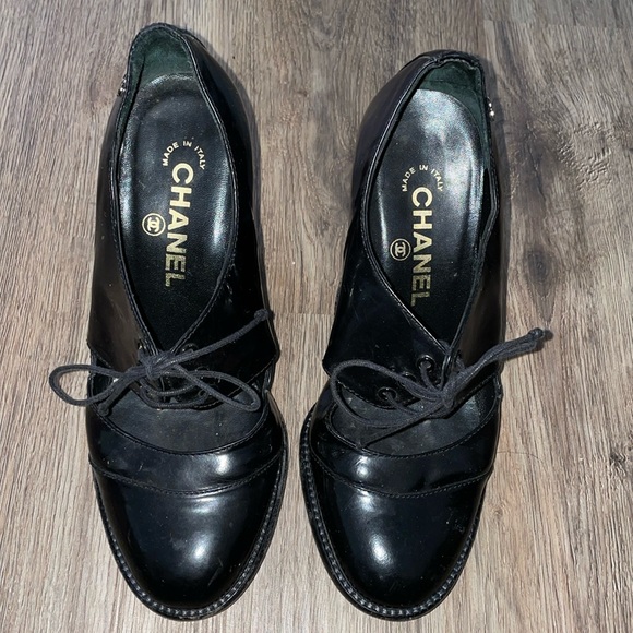 CHANEL BLACK PATENT LEATHER Lace Up HEEL OXFORD SHOES size - 37 - Picture 1 of 8